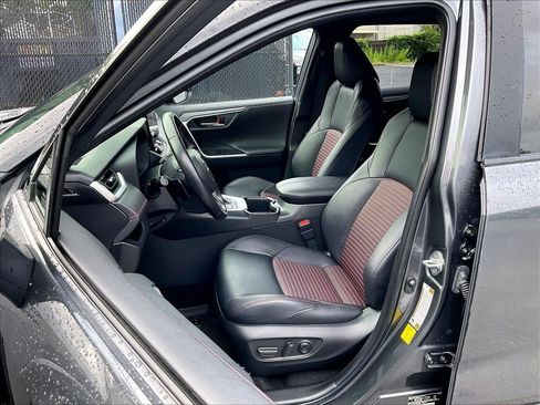 Used 2023 Toyota RAV4 XSE w/ Weather Package AWD/4WD image 10