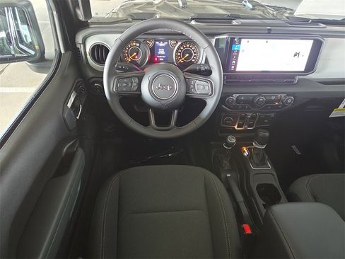 New 2025 Jeep Gladiator Sport image 18