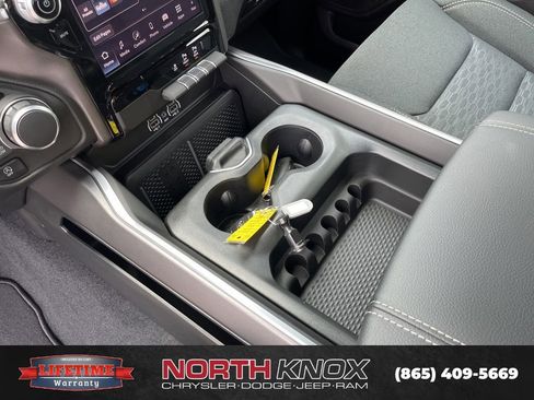 New 2026 RAM 1500 Big Horn AWD/4WD image 10