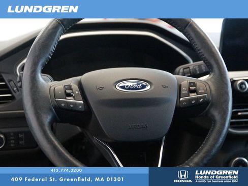 Used 2020 Ford Escape SEL image 18