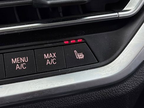 Used 2019 BMW 330i Sedan w/ Convenience Package image 8