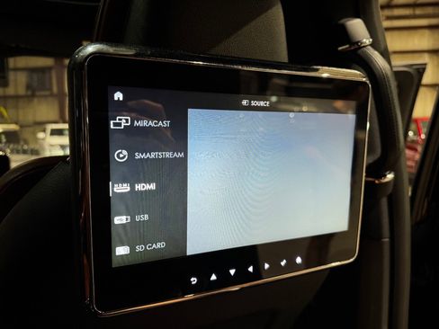 Used 2019 Lincoln Navigator Reserve image 29