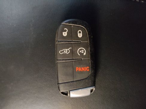 Used 2021 Jeep Grand Cherokee Overland AWD/4WD image 32