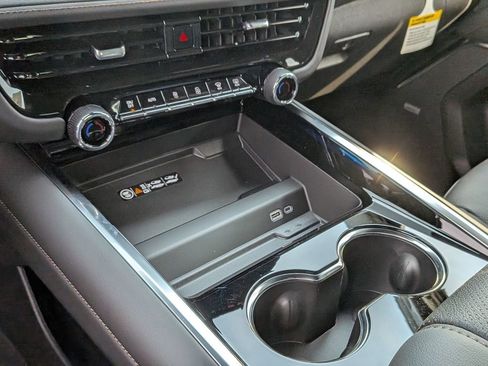 New 2026 Chevrolet Tahoe High Country AWD/4WD image 23