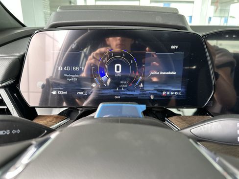 New 2026 Chevrolet Tahoe High Country AWD/4WD image 11