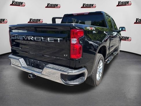 Used 2024 Chevrolet Silverado 1500 LT AWD/4WD image 7