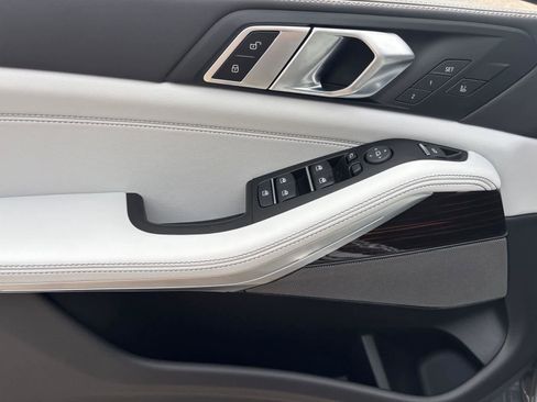 New 2026 BMW X5 xDrive40i w/ M Sport Package image 7