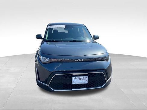 Used 2025 Kia Soul LX w/ LX Technology Package FWD image 8