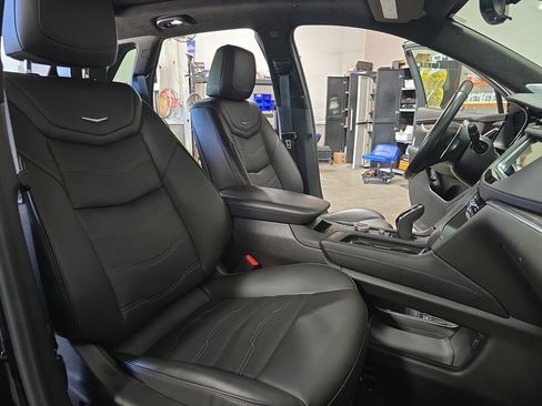 Used 2023 Cadillac XT5 Sportv w/ Platinum Package AWD/4WD image 10