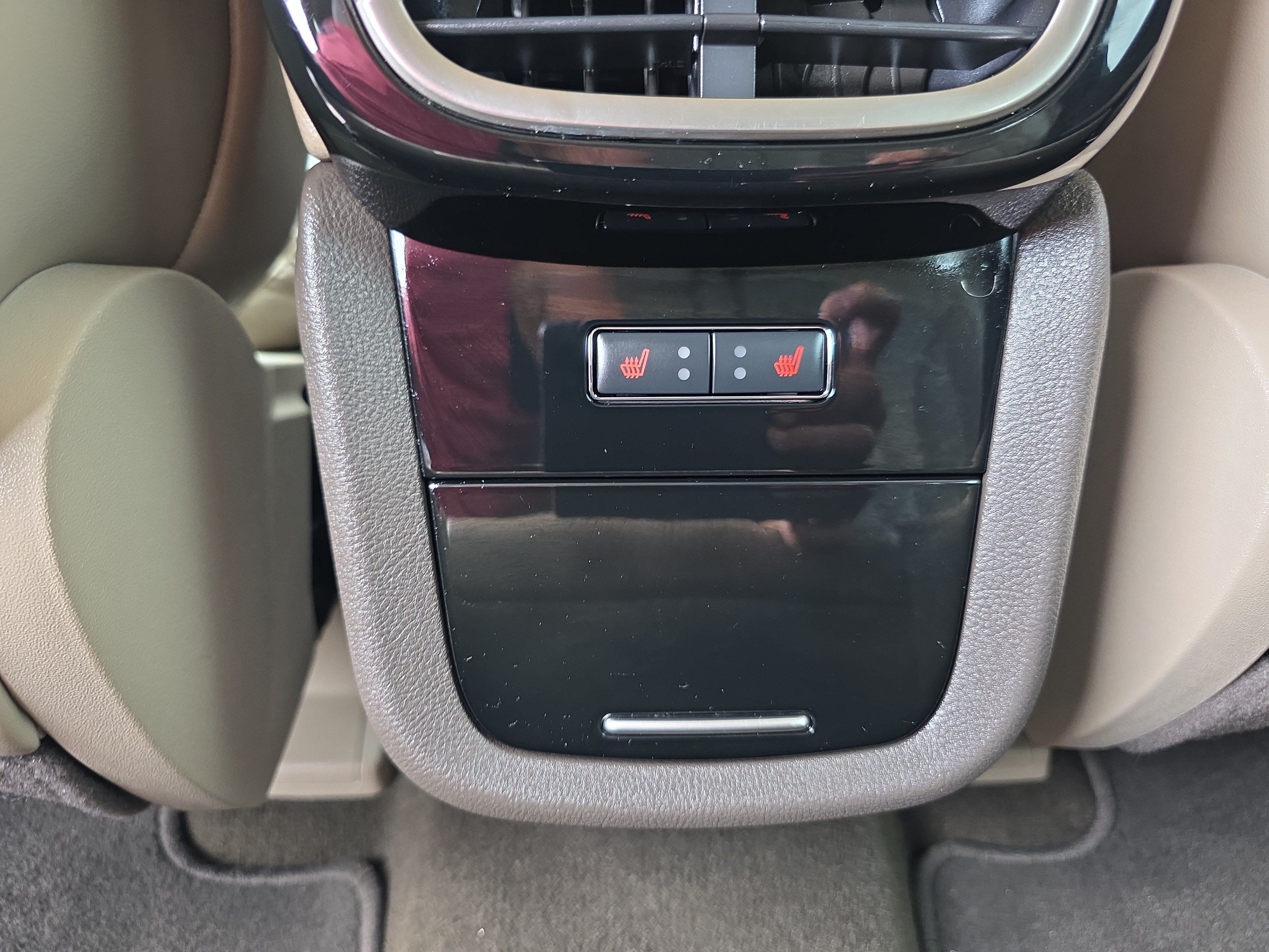 Used 2023 Lincoln Nautilus Reserve AWD/4WD image 12
