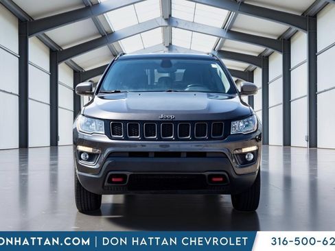 Used 2020 Jeep Compass Trailhawk AWD/4WD image 23