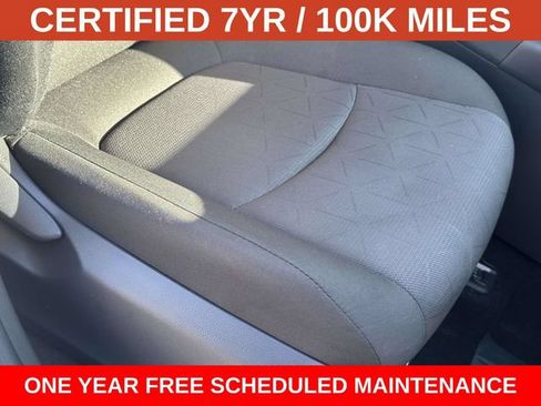 Used 2025 Toyota RAV4 XLE AWD/4WD image 10