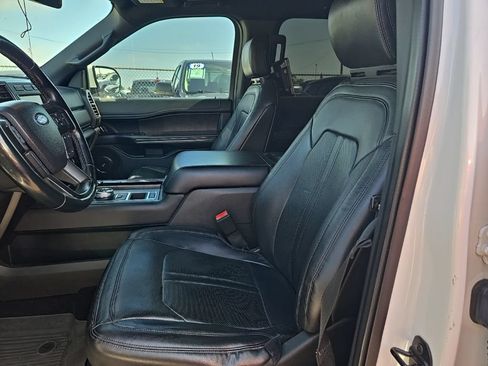 Used 2018 Ford Expedition Max Limited RWD image 12