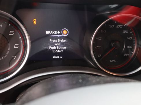 Used 2022 Dodge Charger Scat Pack RWD image 3