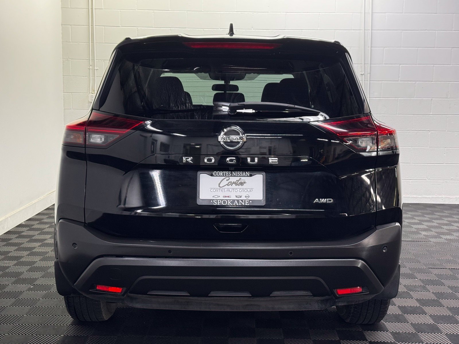 Used 2021 Nissan Rogue S AWD/4WD image 6