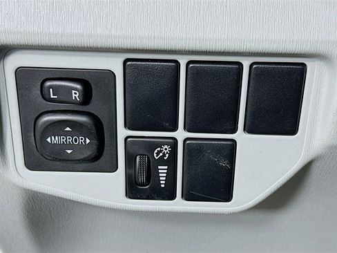 Used 2012 Toyota Prius Four FWD image 16