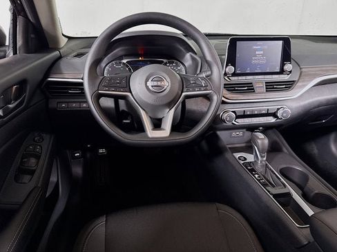 New 2026 Nissan Altima 2.5 SV FWD image 17