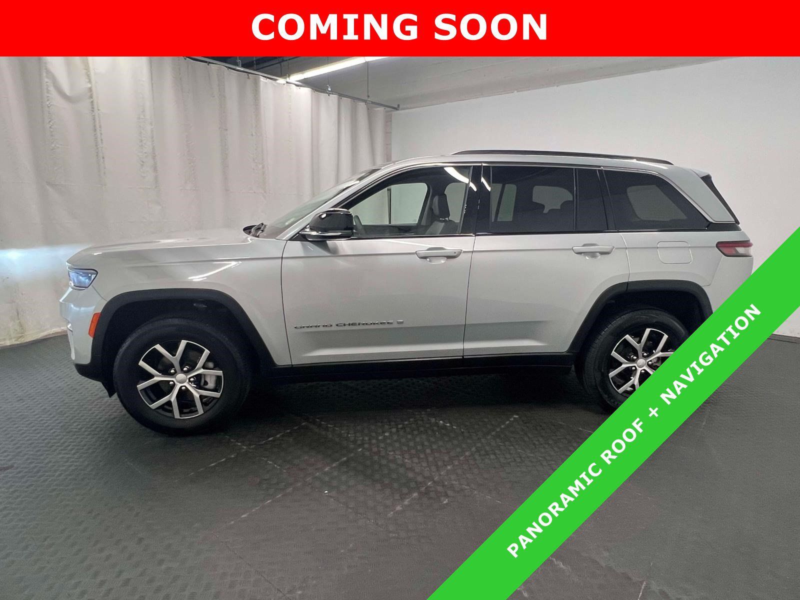 Used 2023 Jeep Grand Cherokee Limited AWD/4WD image 12