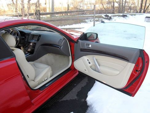 Used 2011 INFINITI G37 x Coupe w/ Premium Pkg image 22