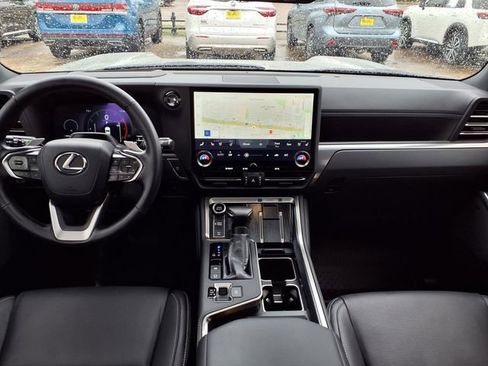 Used 2026 Lexus GX 550 w/ Accessory Package (2T) AWD/4WD image 7