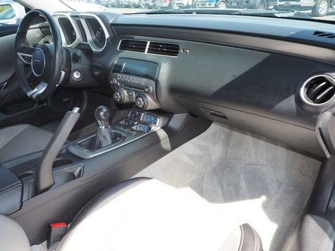 Used 2011 Chevrolet Camaro SS RWD image 18
