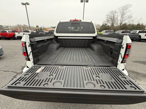 New 2026 Nissan Frontier PRO-4X w/ Pro-4x Convenience Package image 16