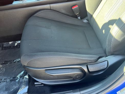 Used 2023 Hyundai Elantra SEL w/ Convenience Package image 29