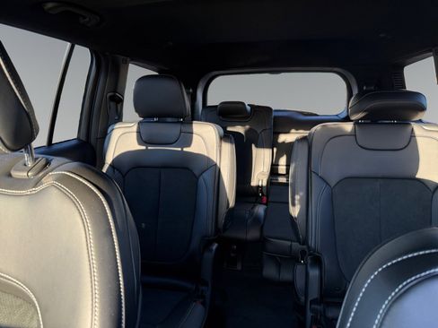 New 2025 Jeep Grand Cherokee L Altitude image 13