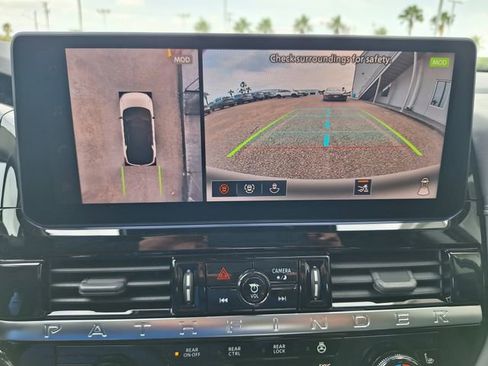 New 2026 Nissan Pathfinder Platinum AWD/4WD image 21
