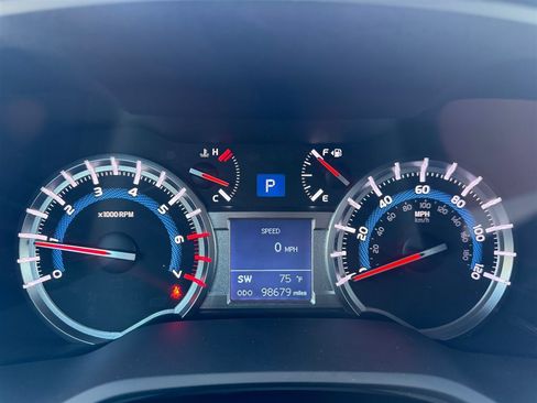 Used 2016 Toyota 4Runner SR5 image 14