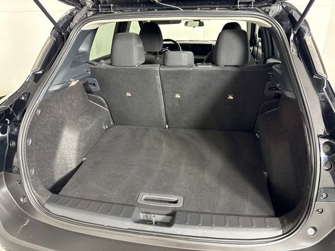 Used 2025 Nissan Kicks SV FWD image 21