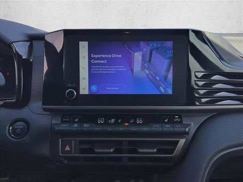 Used 2025 Toyota Camry SE w/ Convenience Package image 15