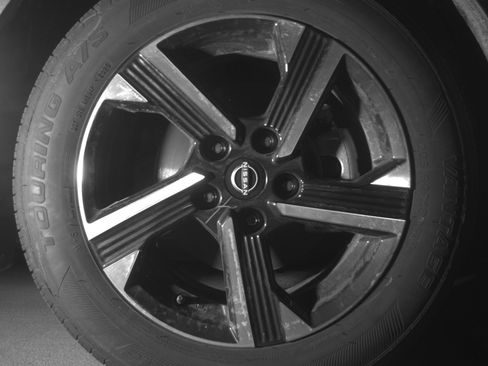 Used 2025 Nissan Sentra SV image 13