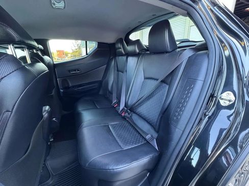 Used 2020 Toyota C-HR Limited image 12