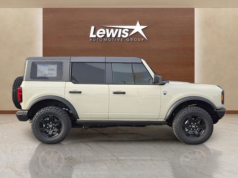 New 2025 Ford Bronco Big Bend w/ Black Diamond Package image 5