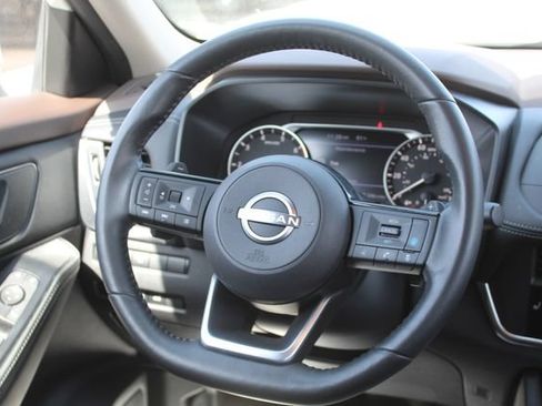 Used 2023 Nissan Rogue SV w/ SV Premium B Package AWD/4WD image 21