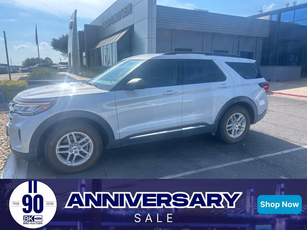 Used 2025 Ford Explorer Active RWD image 1