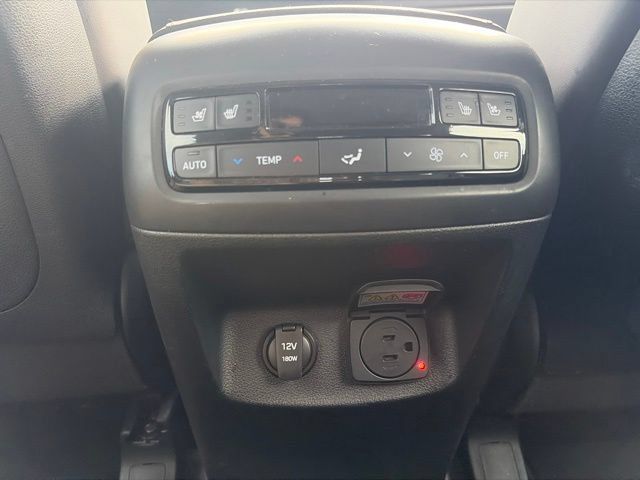 Used 2024 Hyundai Palisade SEL w/ Premium Package FWD image 9