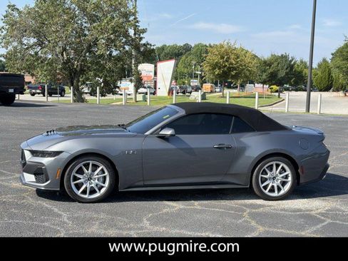Used 2025 Ford Mustang GT Premium RWD image 4