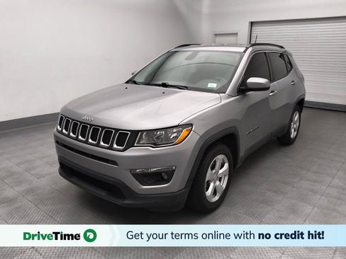 Used 2019 Jeep Compass Latitude FWD image 1
