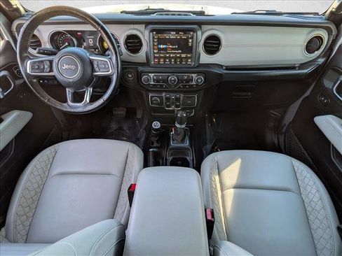 Used 2021 Jeep Wrangler Unlimited Sahara AWD/4WD image 18