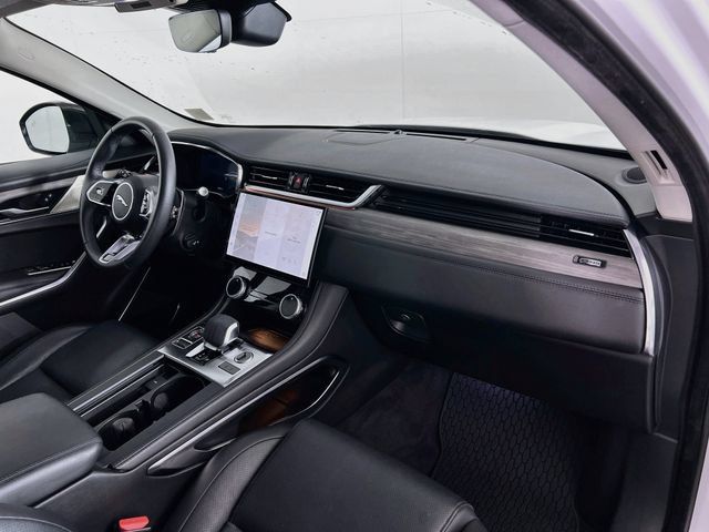 Used 2023 Jaguar F-PACE S AWD/4WD image 29