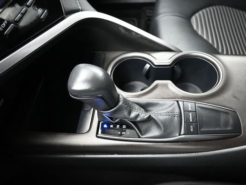 Used 2023 Toyota Camry SE image 20