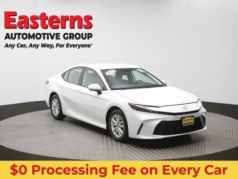 Used 2025 Toyota Camry LE FWD image 50