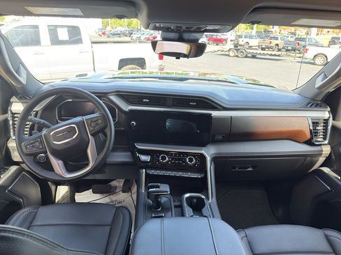 Used 2025 GMC Sierra 1500 Denali w/ Technology Package image 11