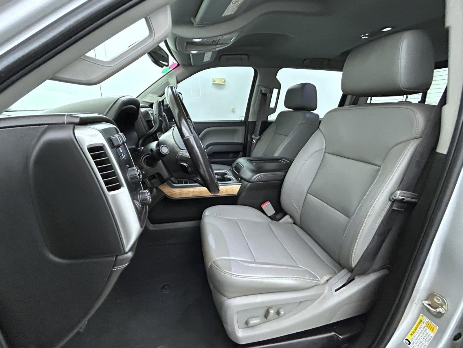 Used 2019 Chevrolet Silverado 2500 LTZ w/ Duramax Plus Package AWD/4WD image 10