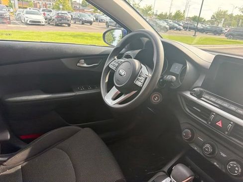 Used 2020 Kia Forte LXS FWD image 14