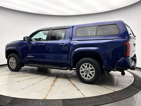 Used 2024 Toyota Tacoma SR5 AWD/4WD image 3