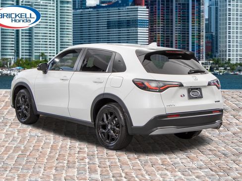 Used 2025 Honda HR-V Sport image 5