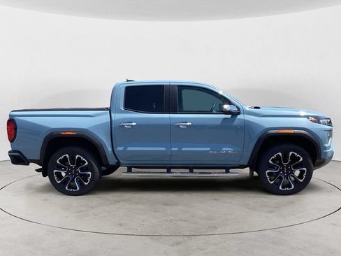 Used 2025 GMC Canyon Denali AWD/4WD image 6